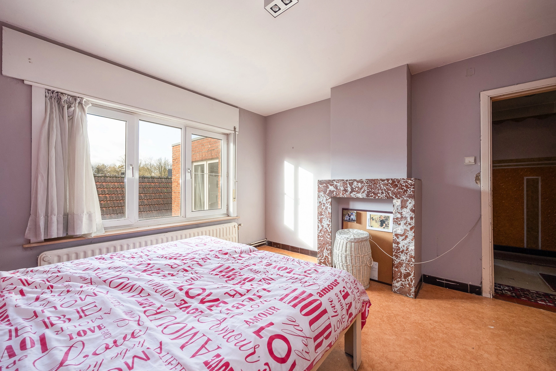 59345aa2223a4261955d0f4581fae40d photo