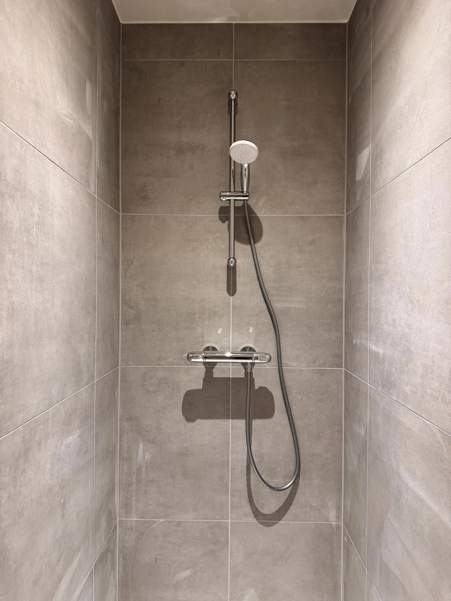 9e2027606b1540c8af06816a9ec56f94 photo