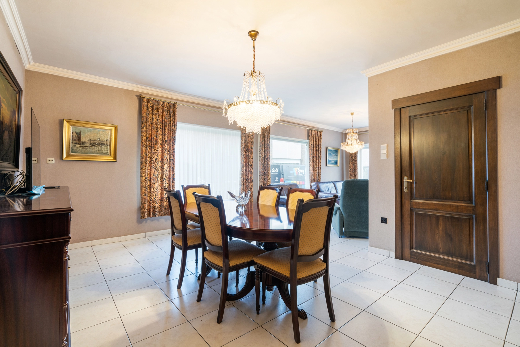 abddaca5e3e145e5a23327cbb1a3f49d photo