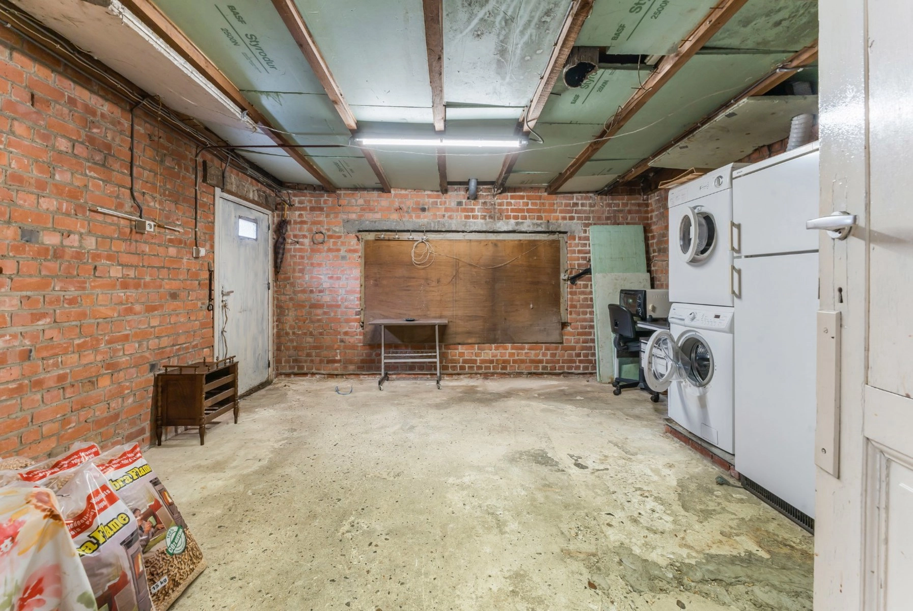 56202d39130a41dcb983521d5a0e7210 photo