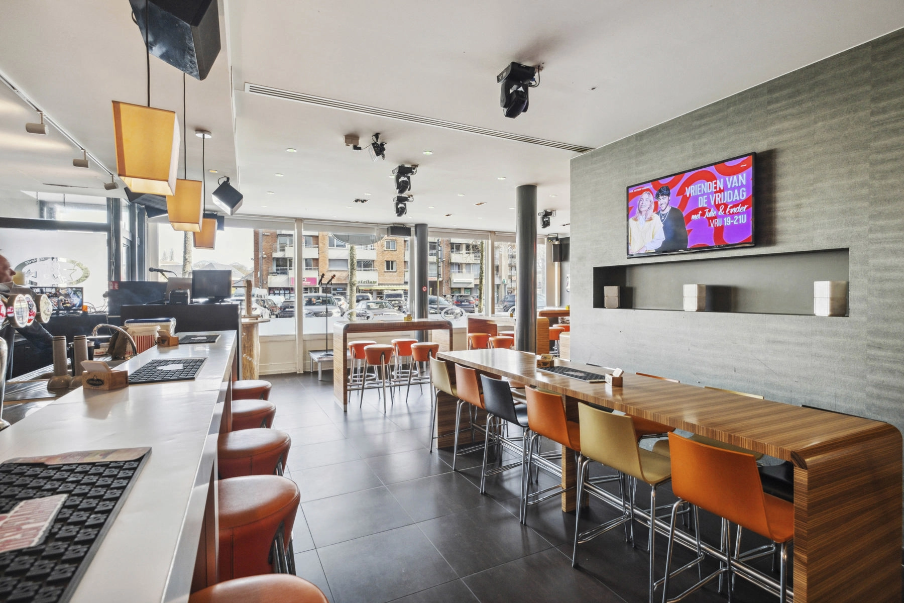 49b3420bf8f84669a92b48925ba6ed80 photo