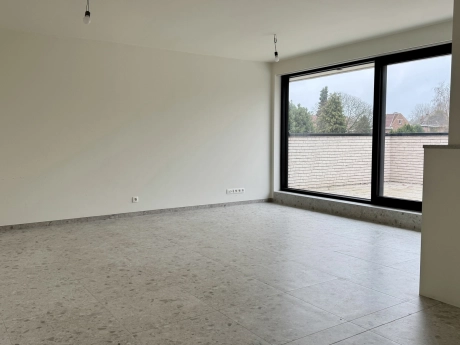 e1ae00340f1a4de88f9813758833f570 thumbnail