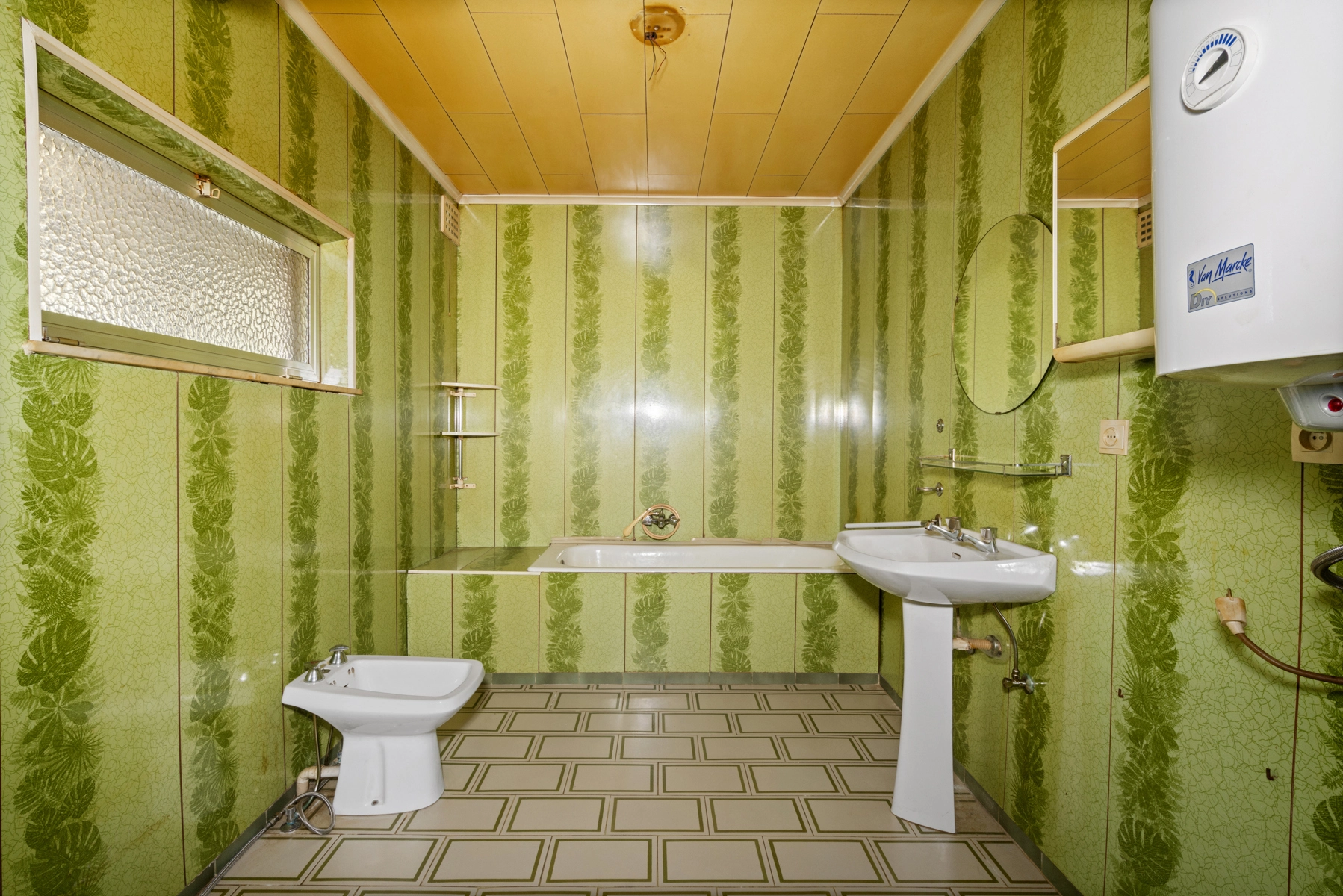 6d2bfc313f65412188a3ccf16d7fccad photo