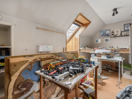 9c68e79ef61e48c2a86ca351e84a249a thumbnail