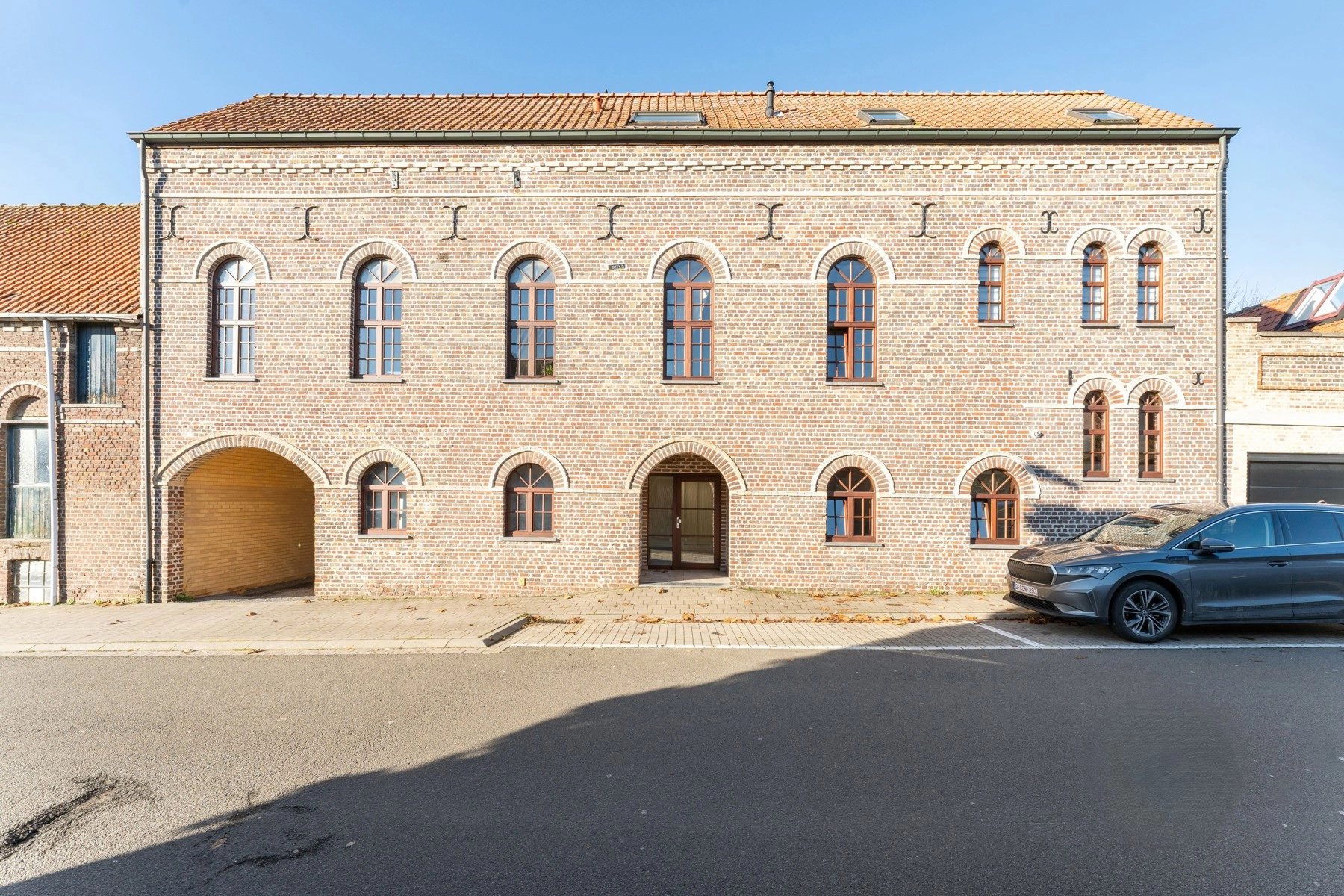 8269febfe9c14362adcf3971a562a251 photo