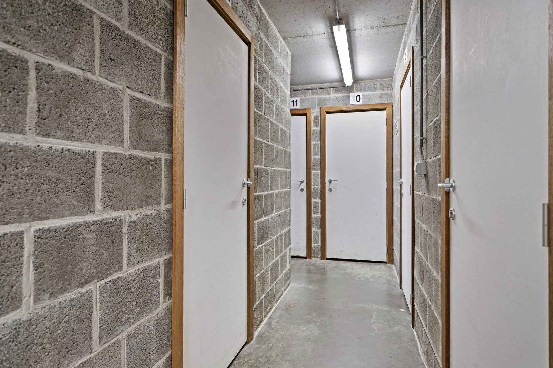 182e9aa403b44c6da9f34e79d3384235 photo