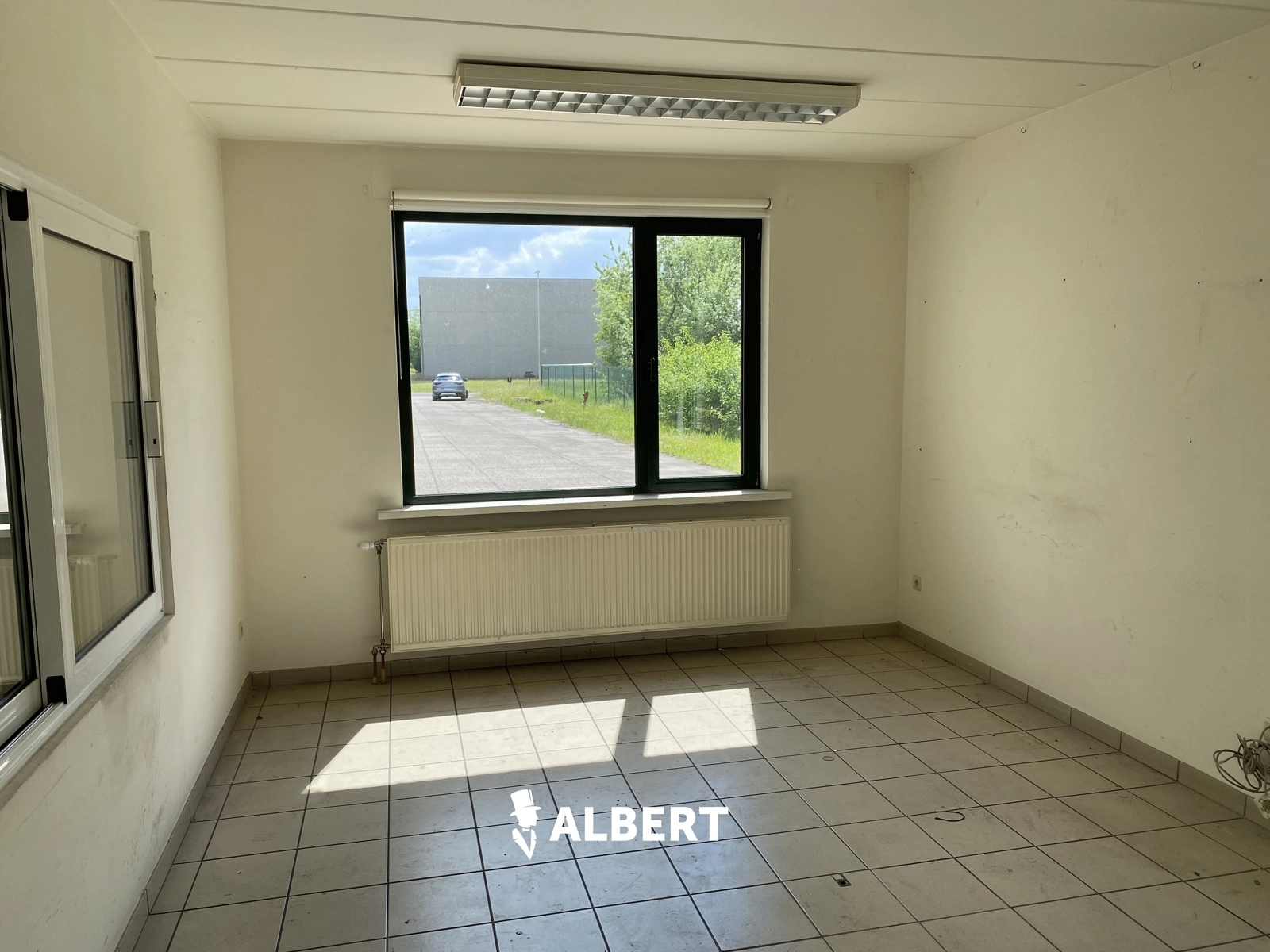 6b2932a385bc44809d33c9a2a0d67817 photo