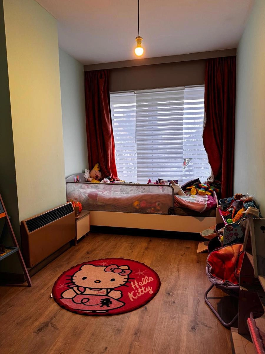 22e8af9b55ad4b008f88d1c3eeae2800 photo