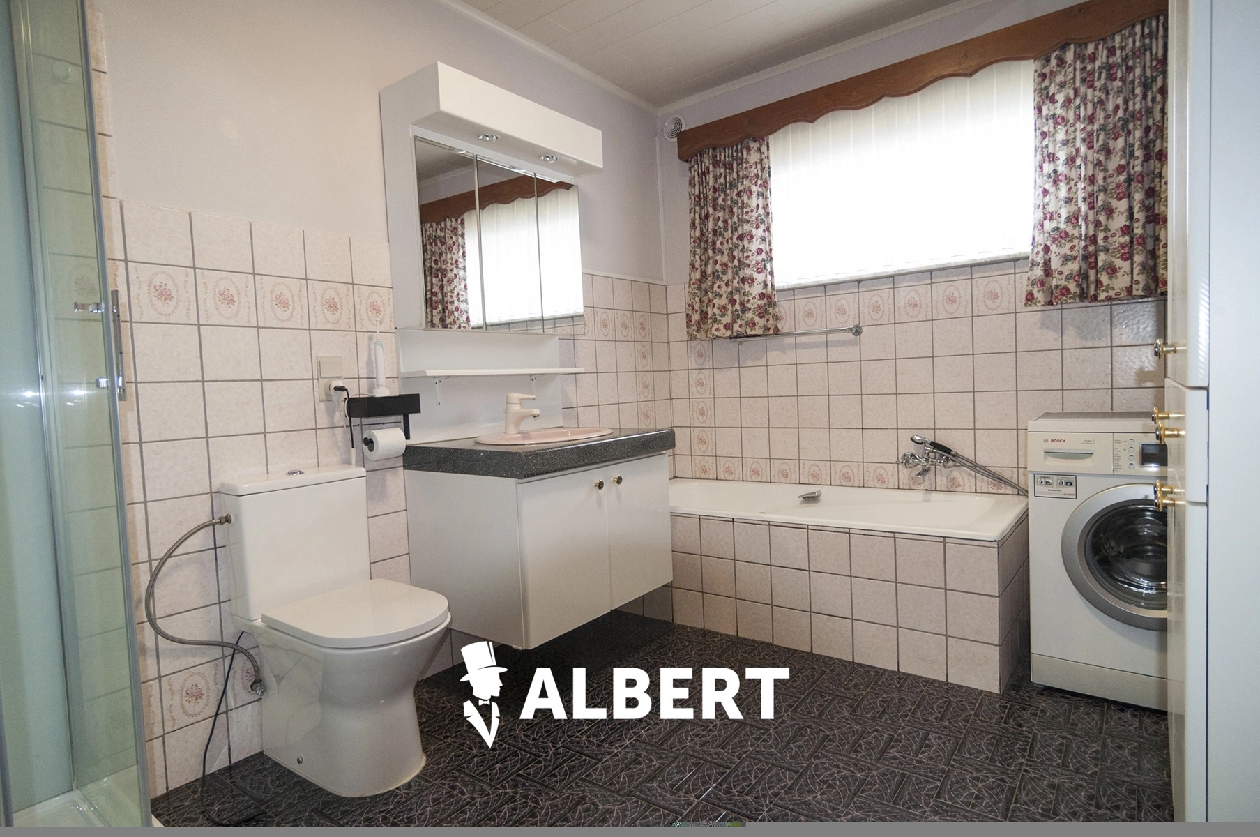 b10ab1e29e564c48b258311025208e55 photo