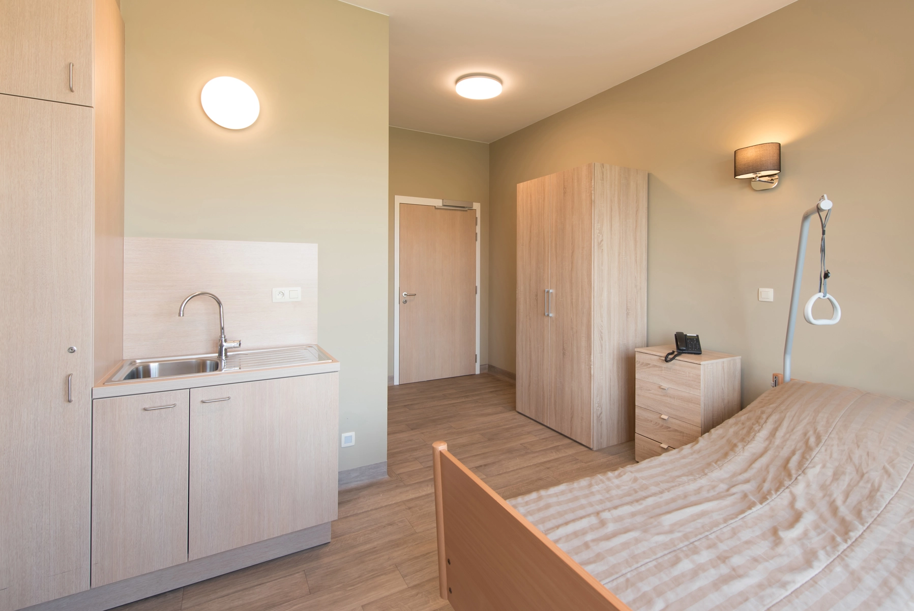 16337c92aef64336aee5196b28c85af0 photo