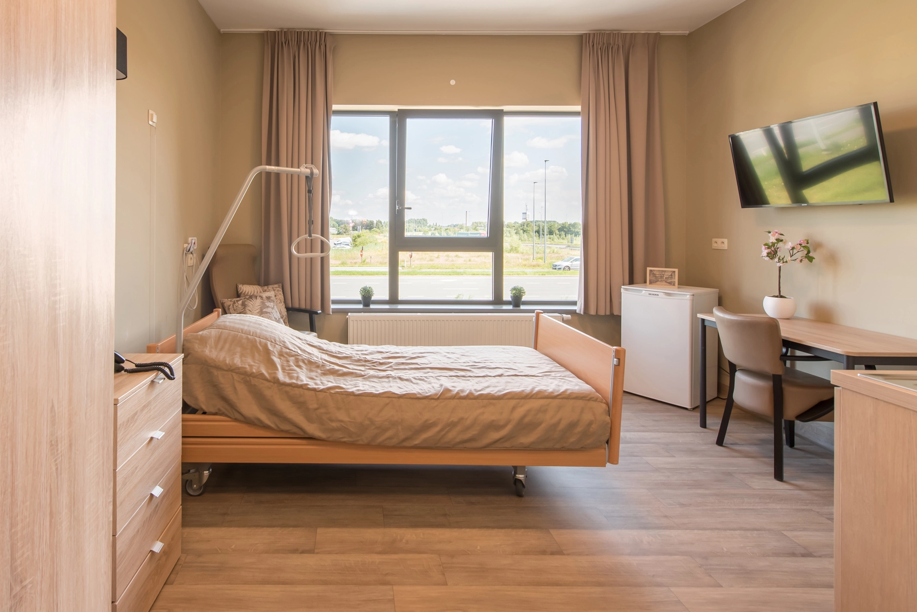 f100447338134c11af7cce3e127c8464 photo