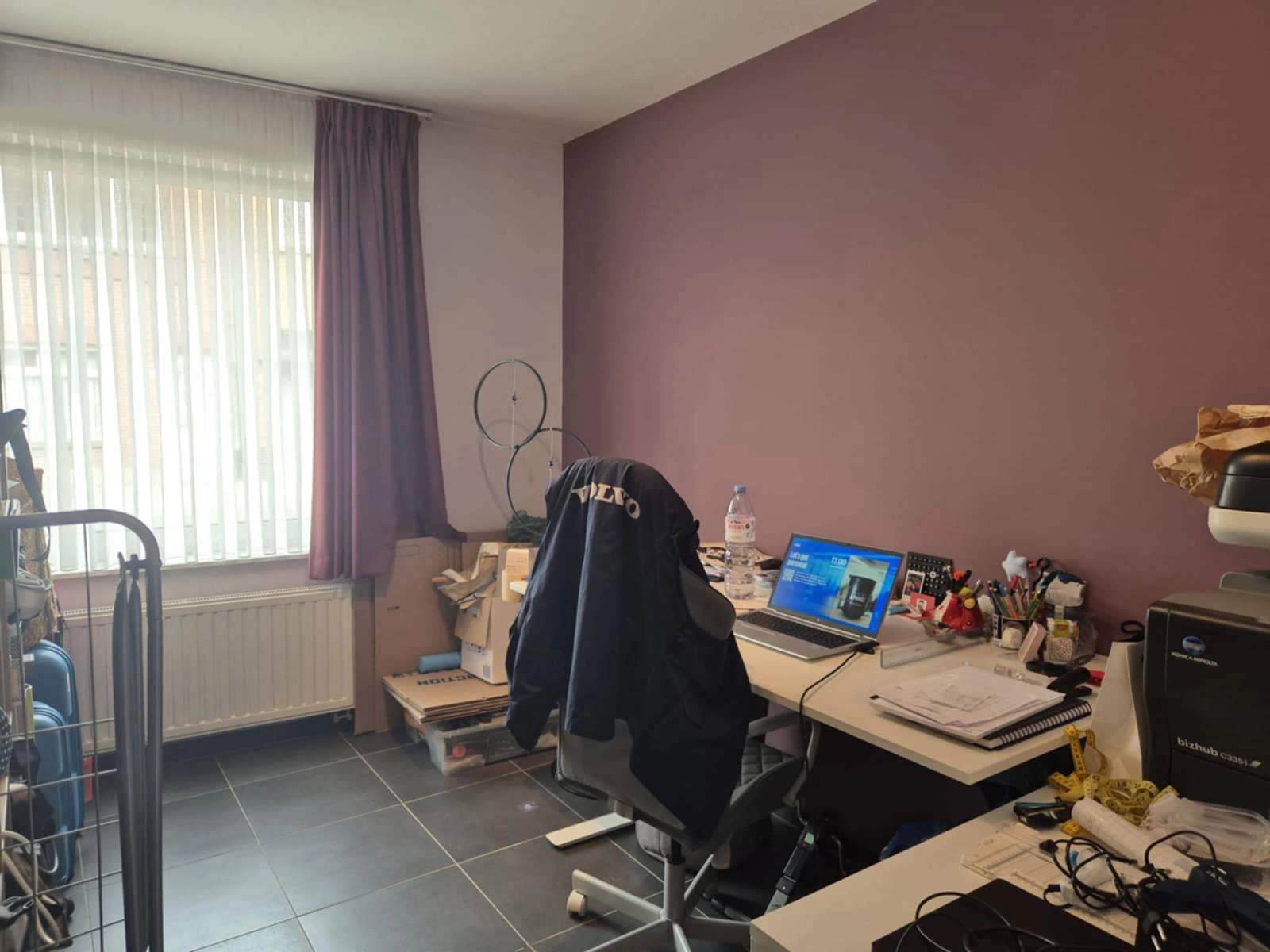 e762a2f4570d4b8d904ff707105e8b54 photo