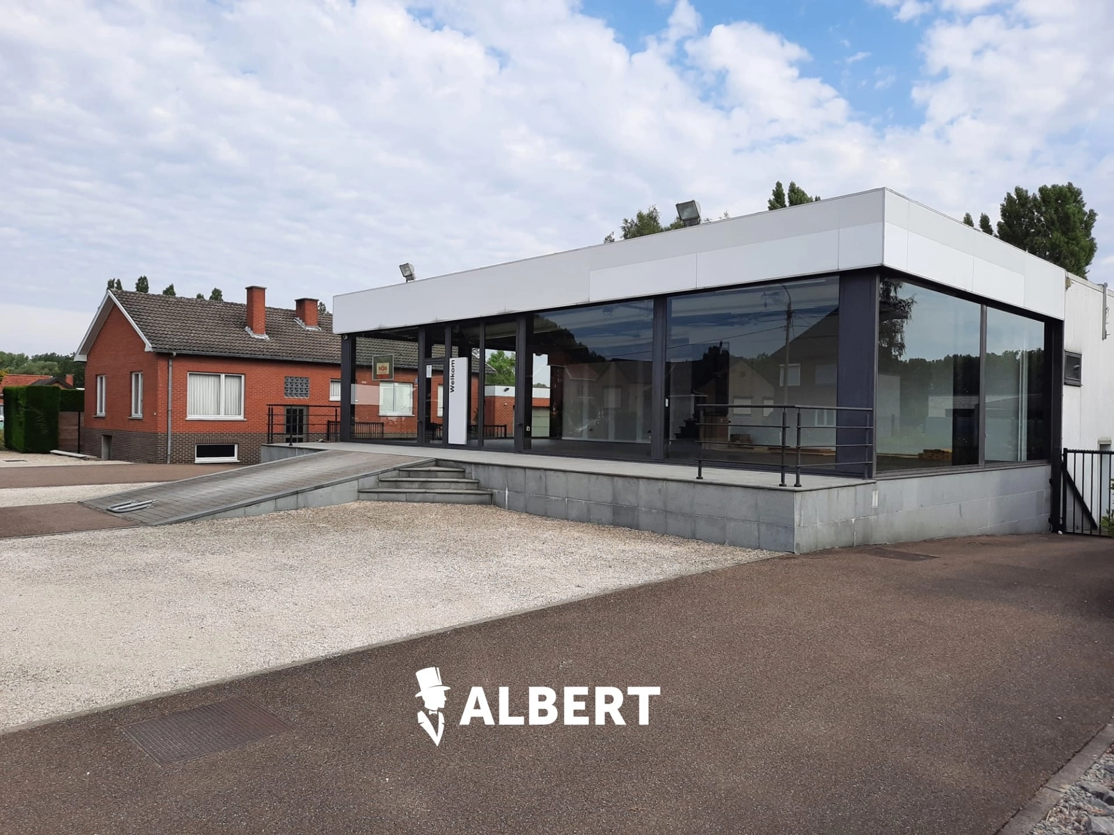 2bf9a828978341f0aa070d6419ddf907 photo