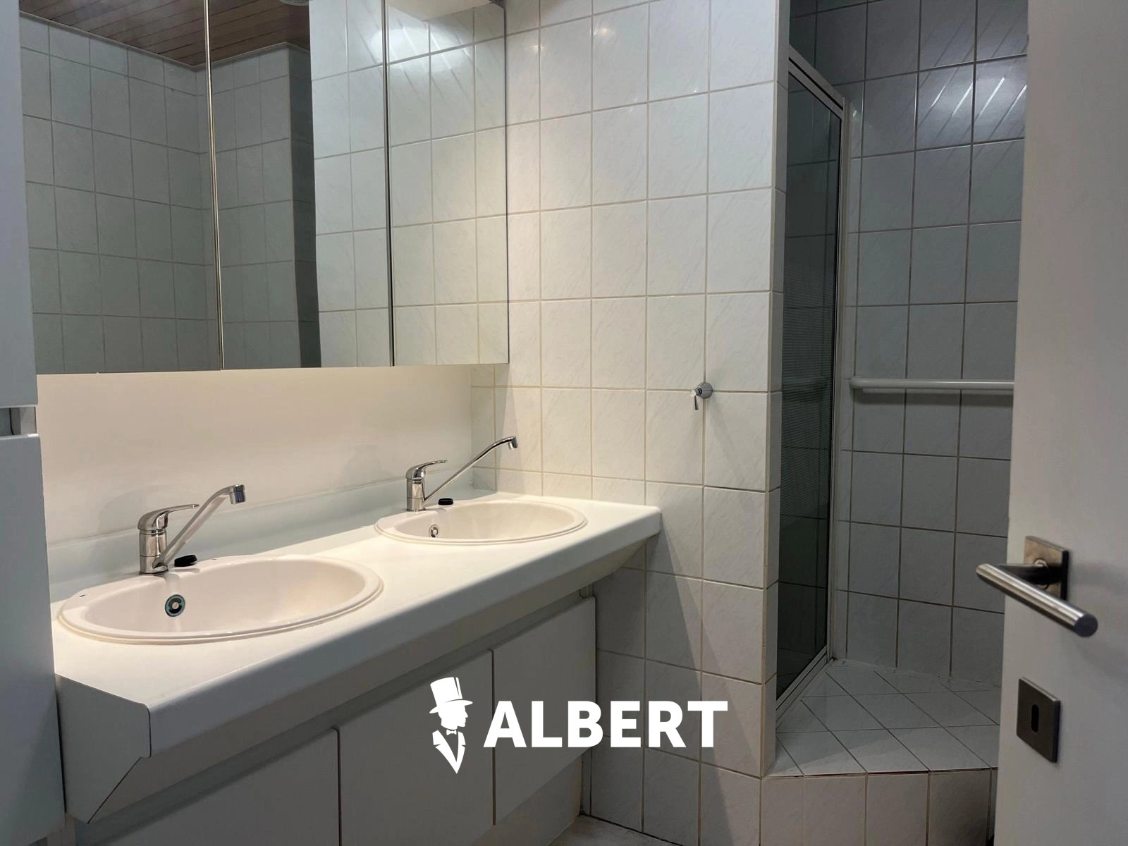 4cf98910918a4fafb1f3fee040501be2 photo