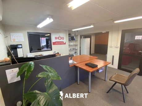 6cfb4b9325714d6b9d859b7cd5f76dec thumbnail