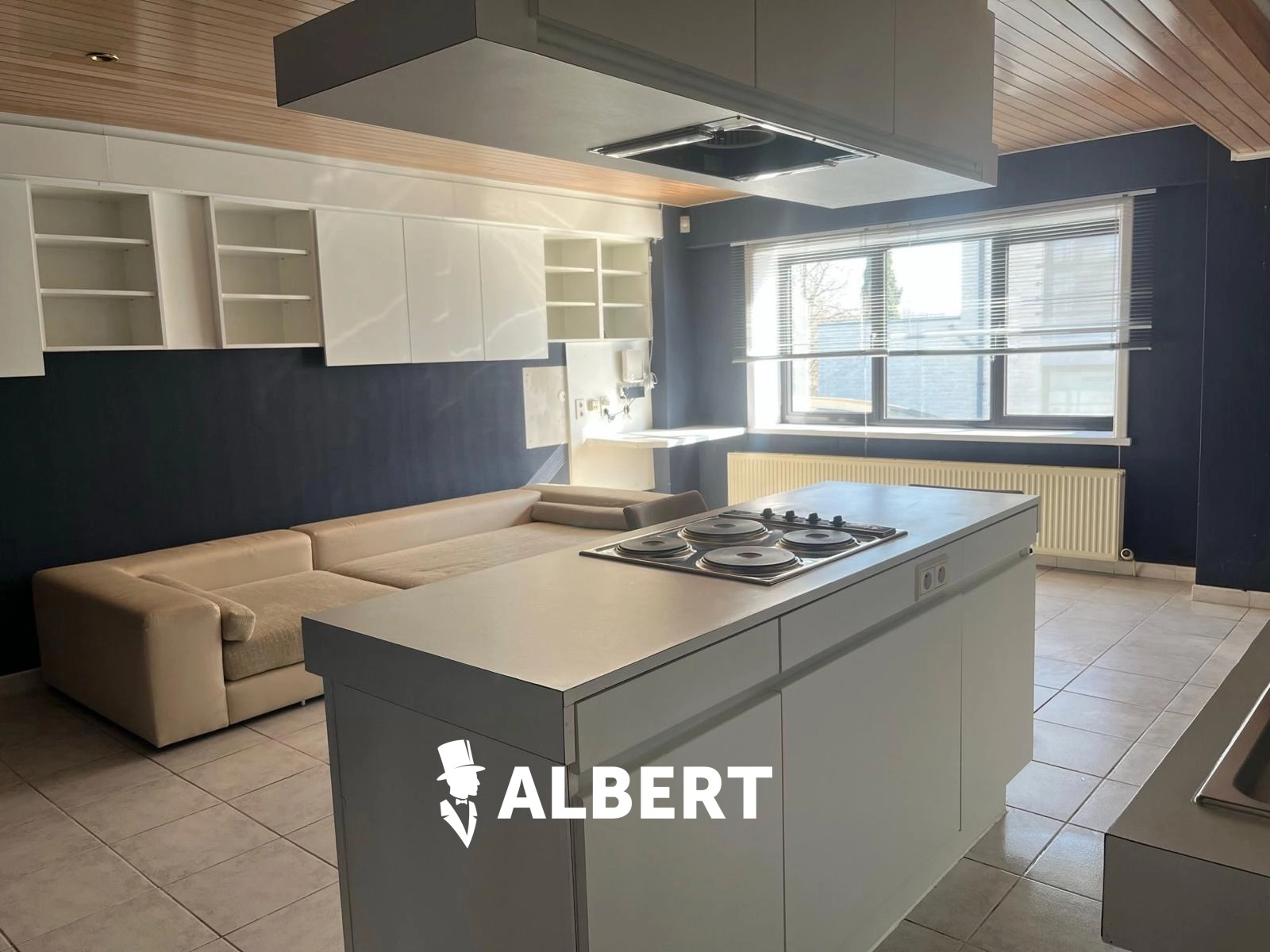 ef2e448bbc3c4b118029822e34b7bfc5 photo