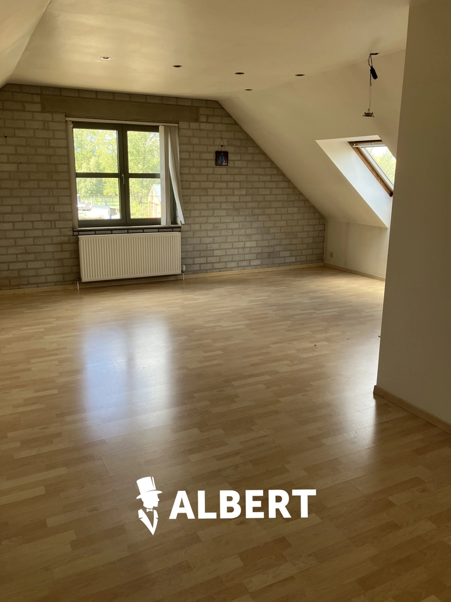 23bb647d77a147ee9a42c886cfe0963c photo