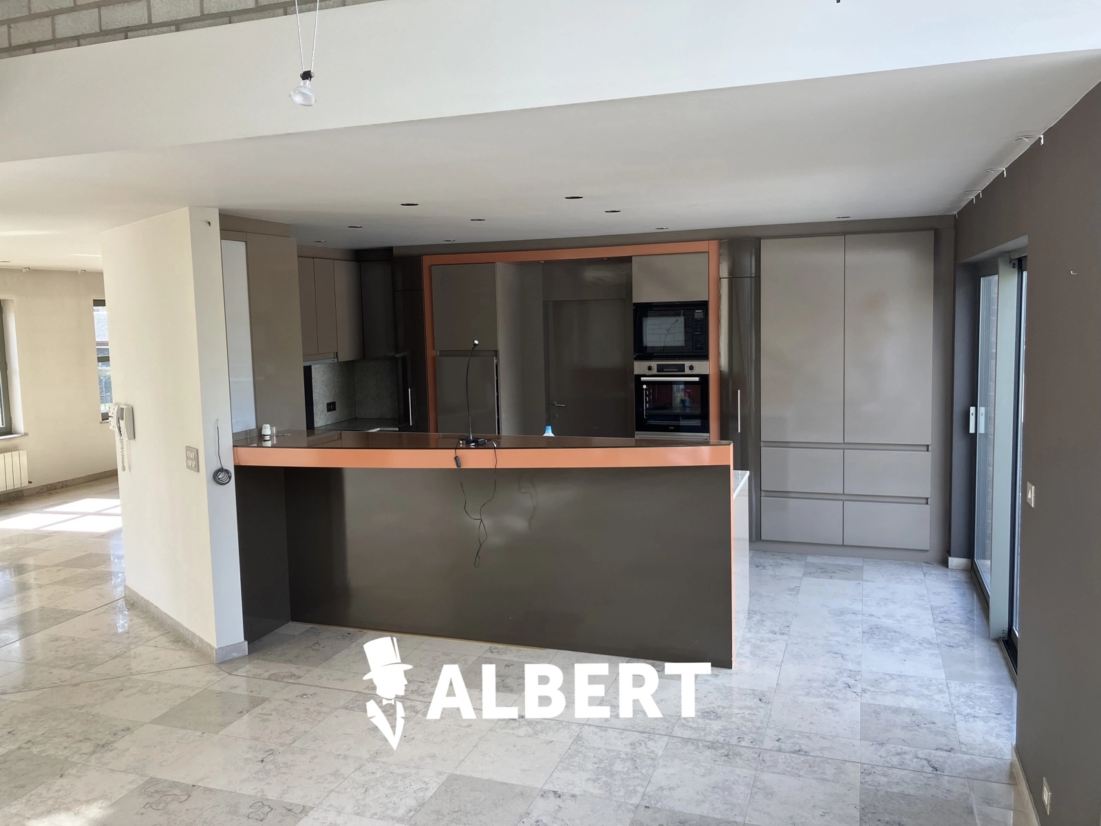 28d63475e309463c90ee6499d8b08ba4 photo