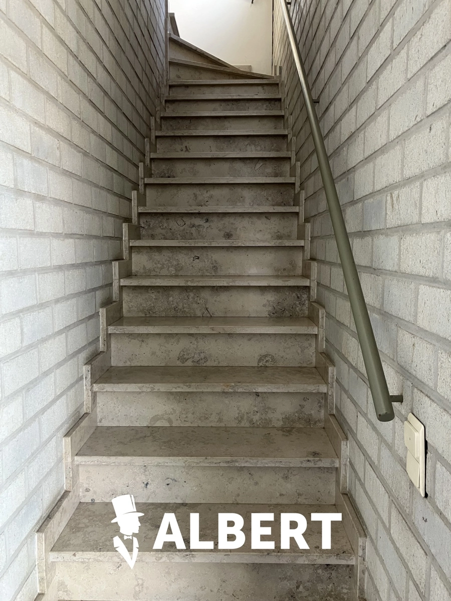 3703b3bbf1c14bb3a0960db835d39d25 photo