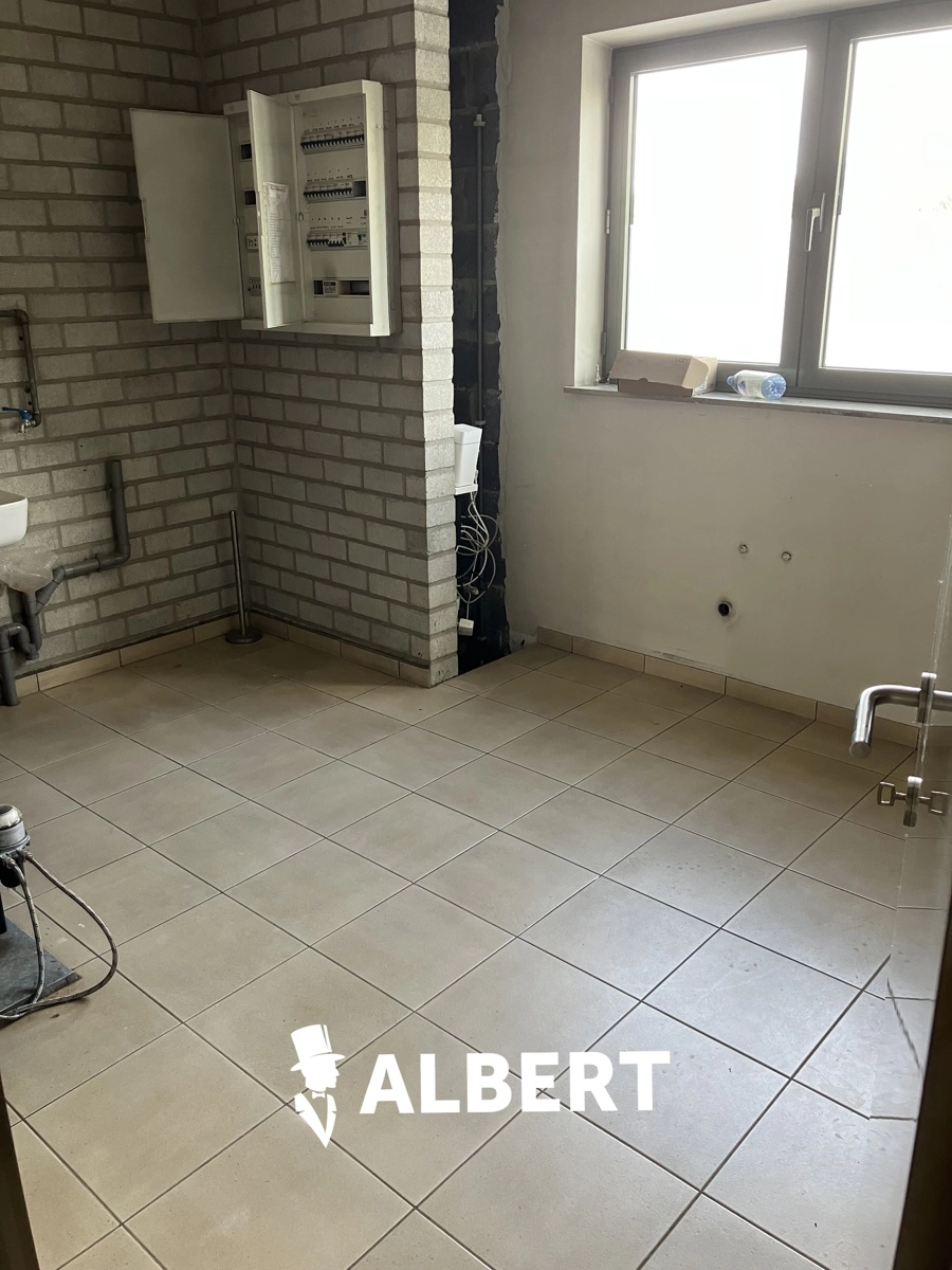 39db8c8cd023479b8767dd238bd81819 photo