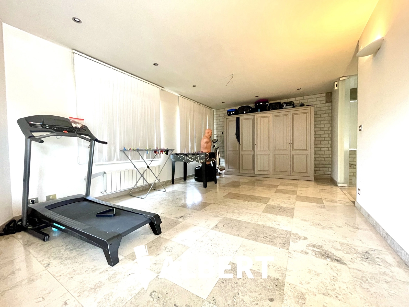 45a8159ddaf34f48ad2c2d877d24fbc1 photo