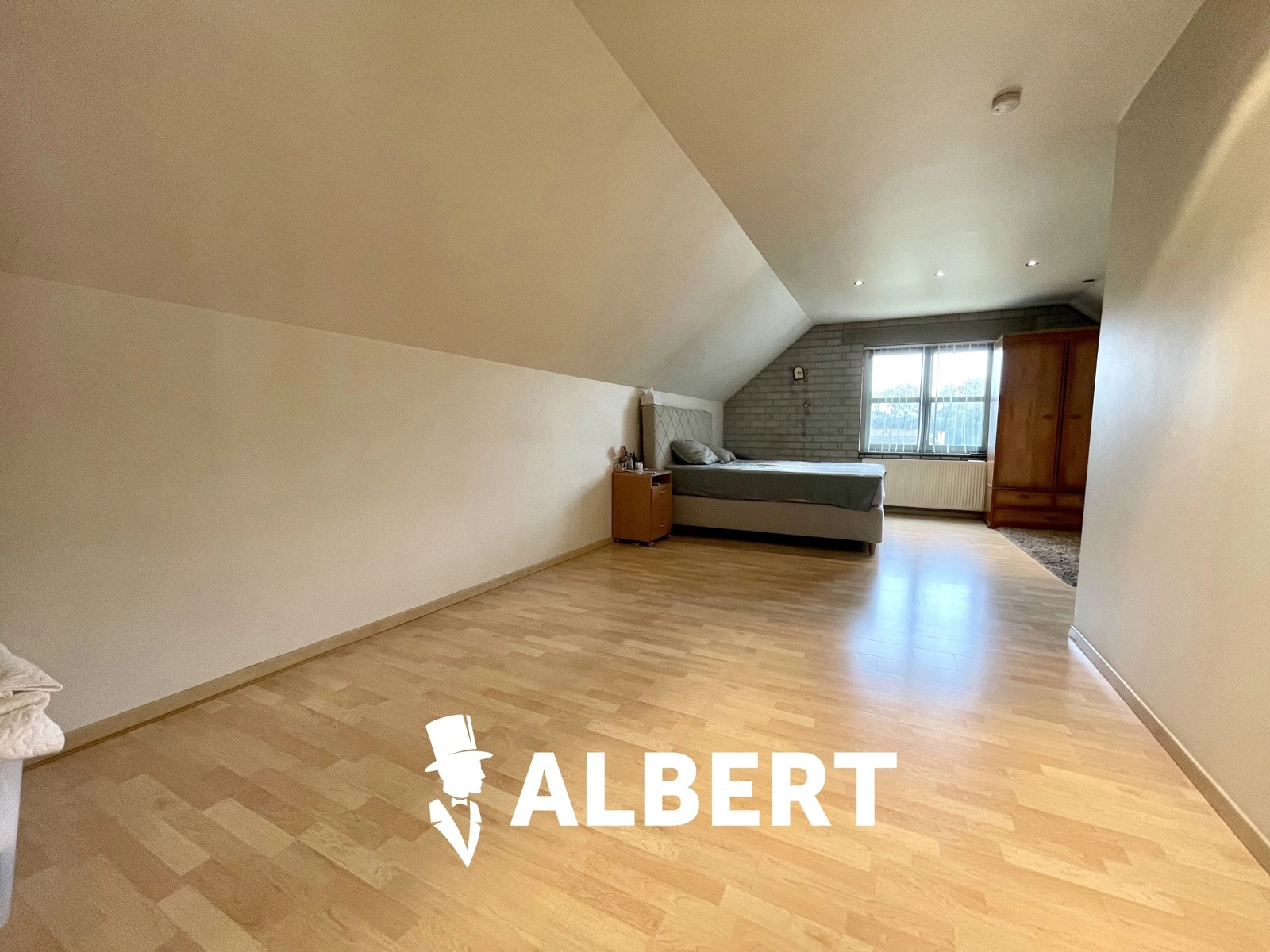 f0e199244a4b4604acb2d8384ca7aad4 photo