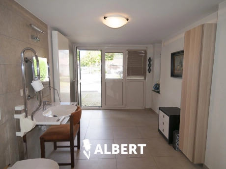 8e01a3fe59dd4705844b653753787949 thumbnail