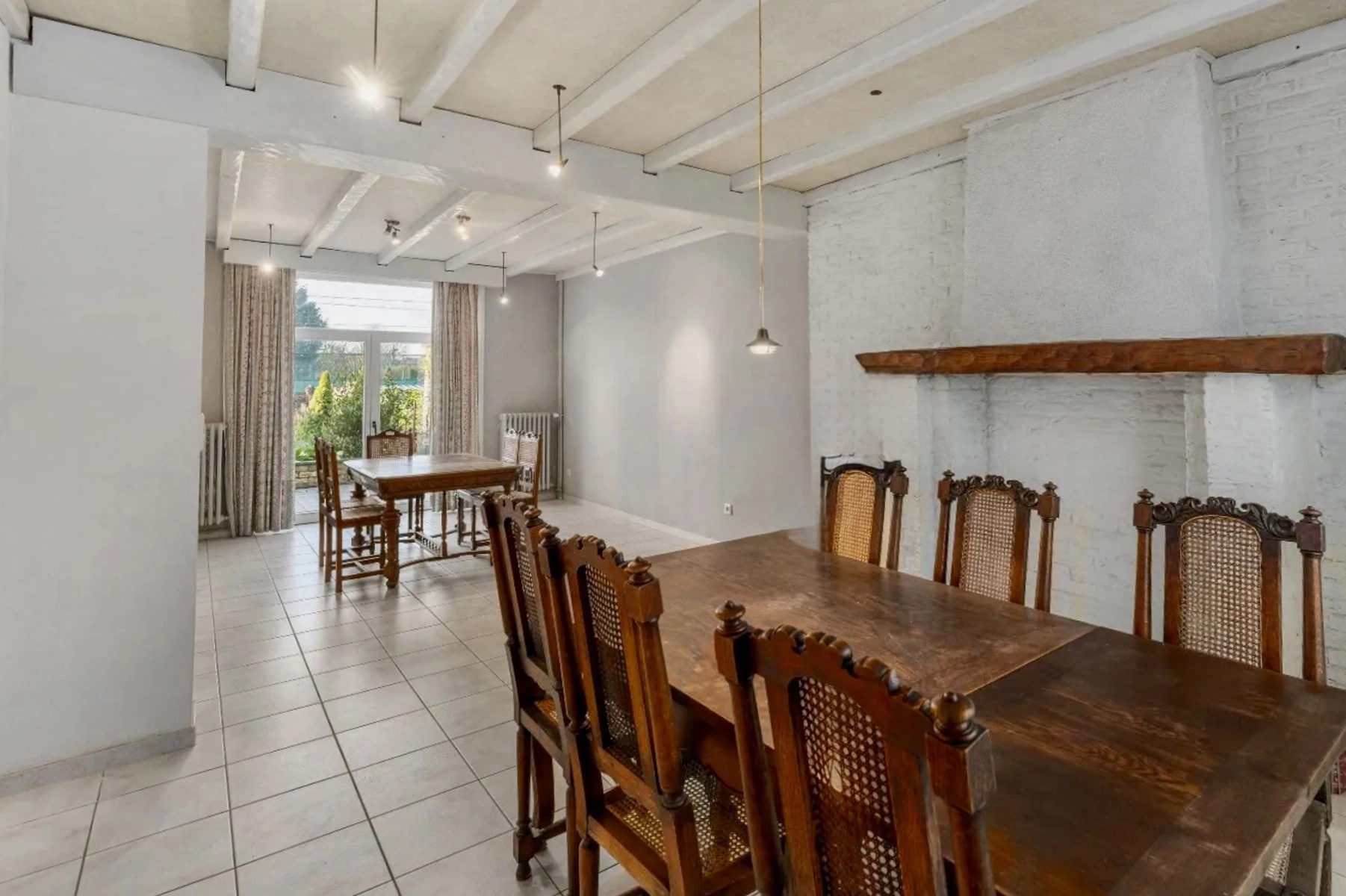 492e01899c9148a98681617c76e6d4b9 photo