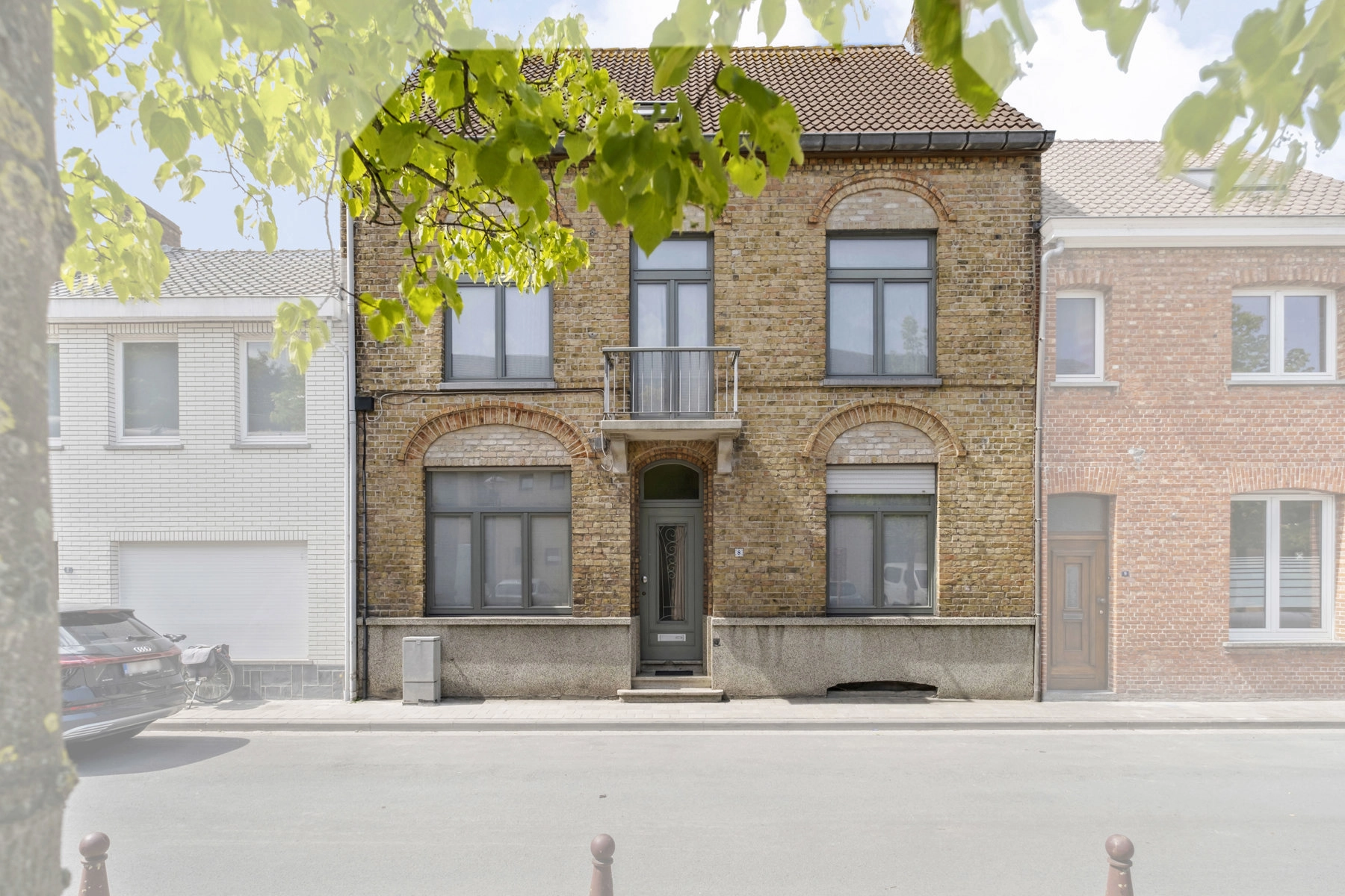 ac38b19b6f1e4d2e801c7a6b3631be79 photo