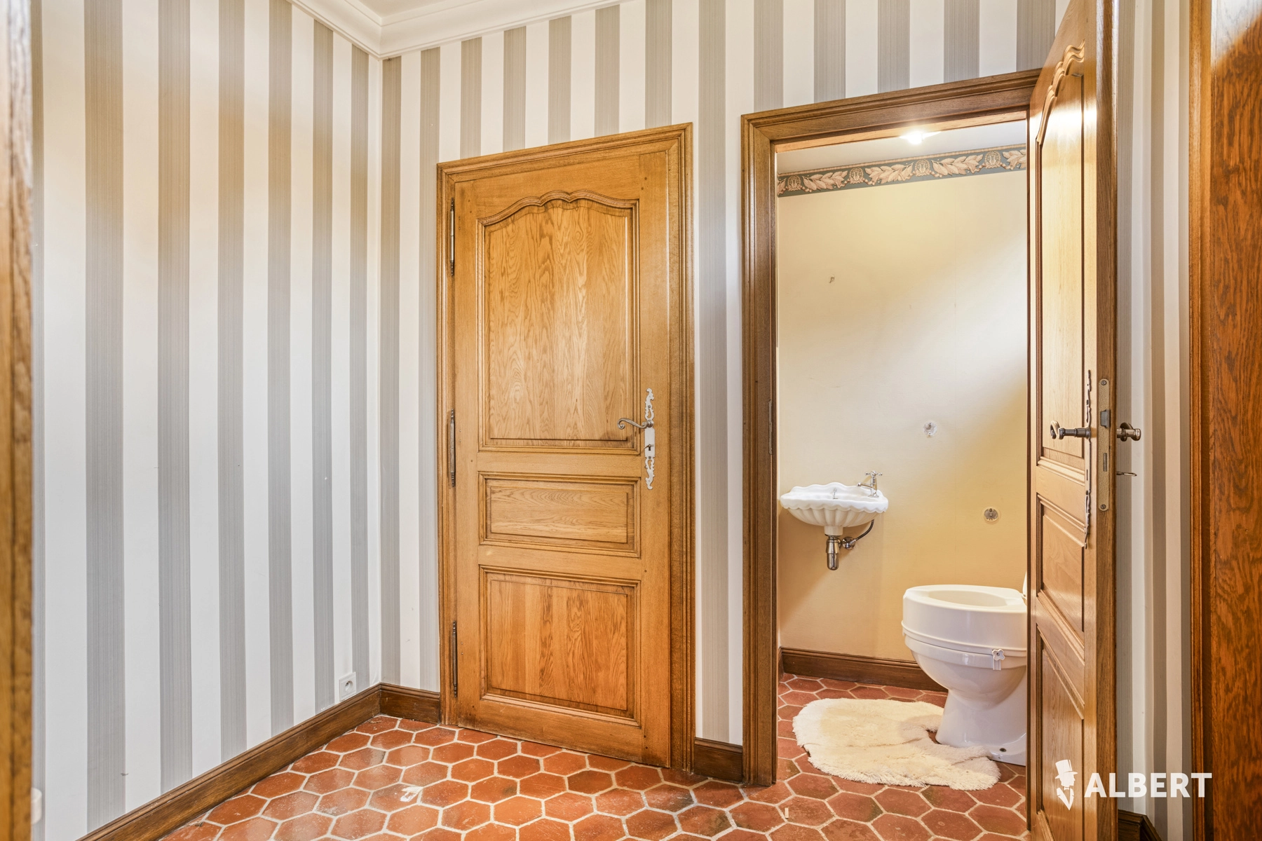 6a125099ad8d42a5ba4465510b29bfac photo