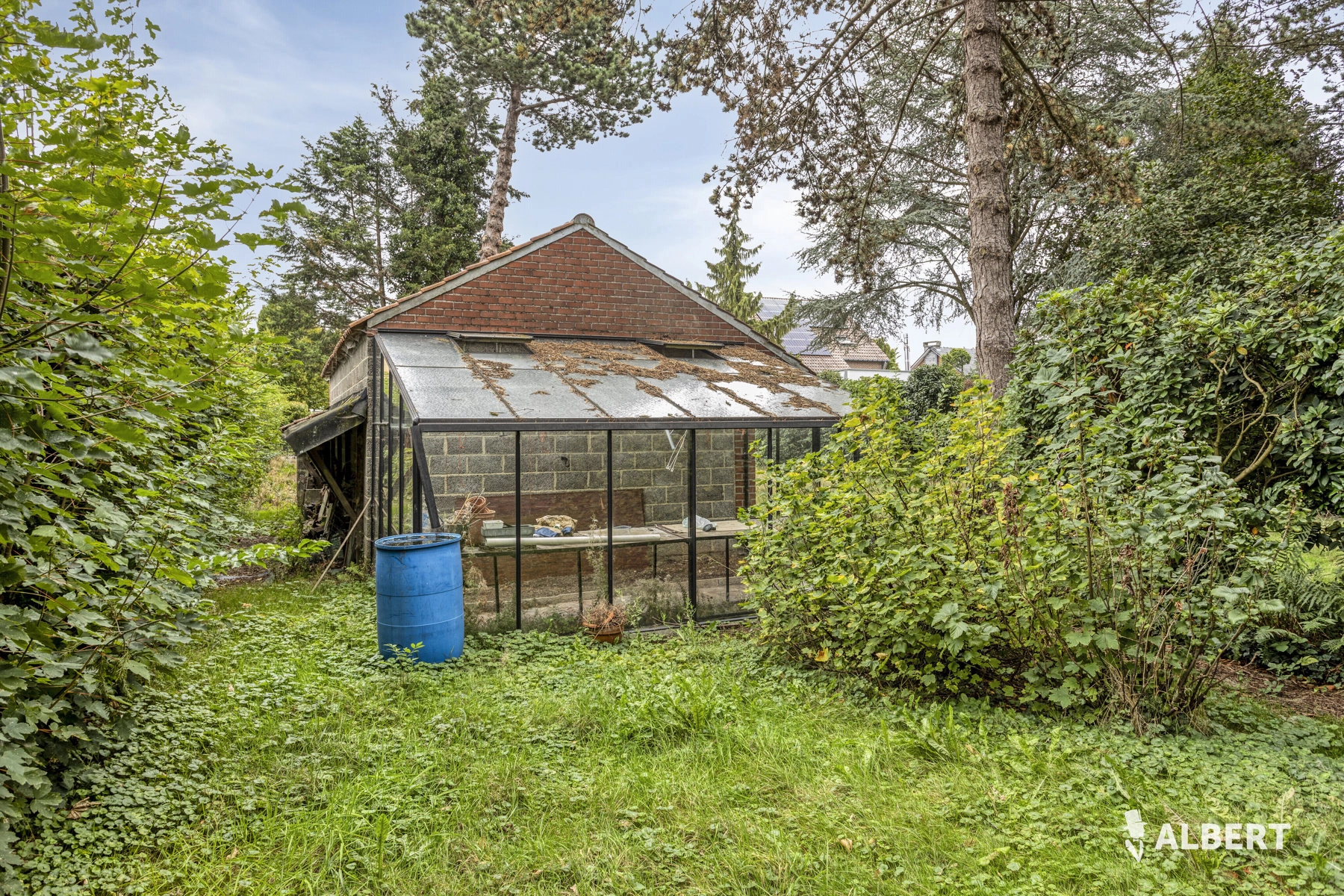 9e2ad8a3beaa4cfa854aabf763ff3803 photo