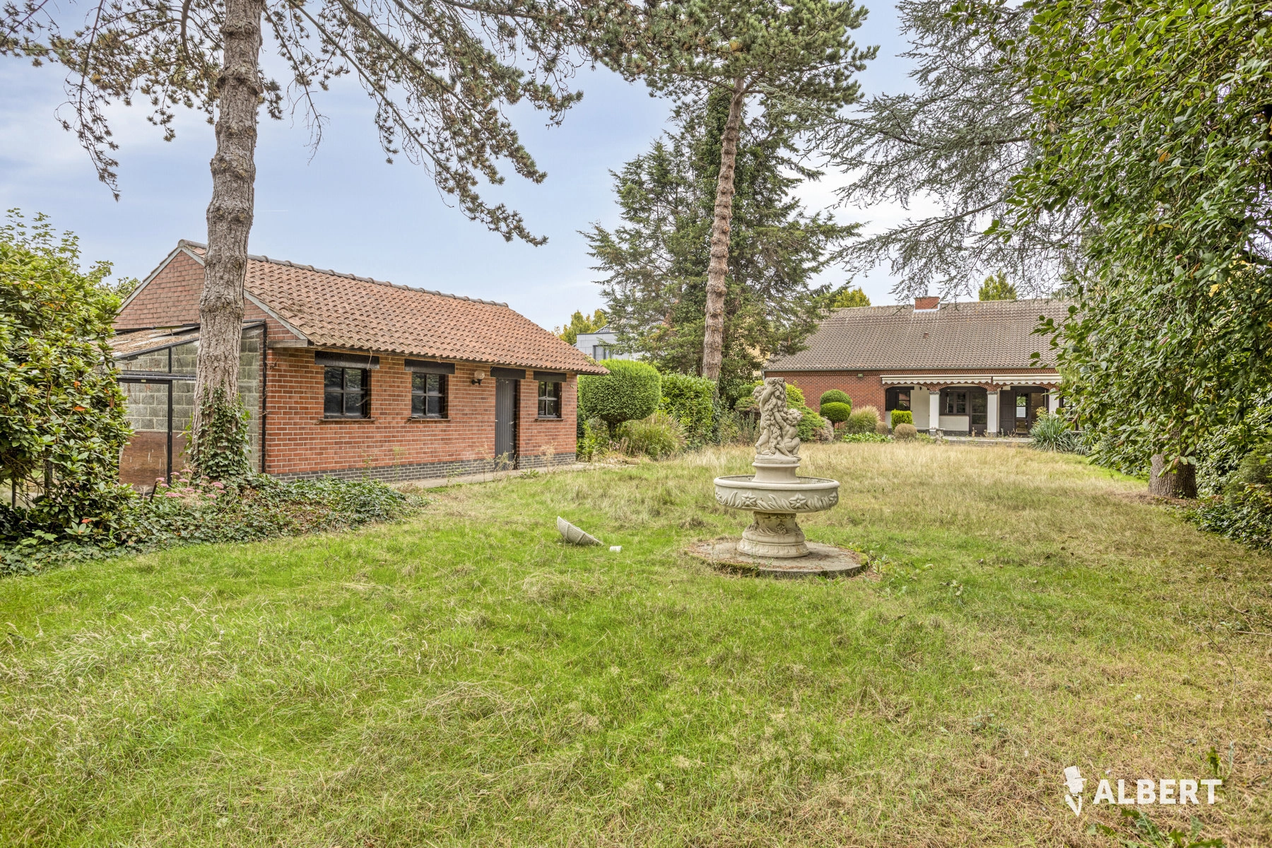 a5a84c42ed974818b2c608cc170c17ce photo