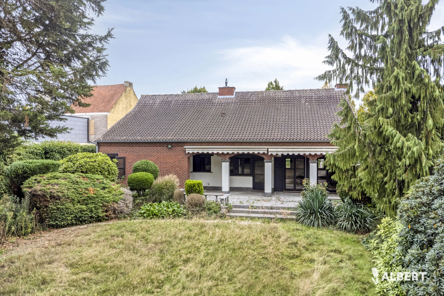 b036d36e42204fa4a1a8a2ff3eca3d37 photo