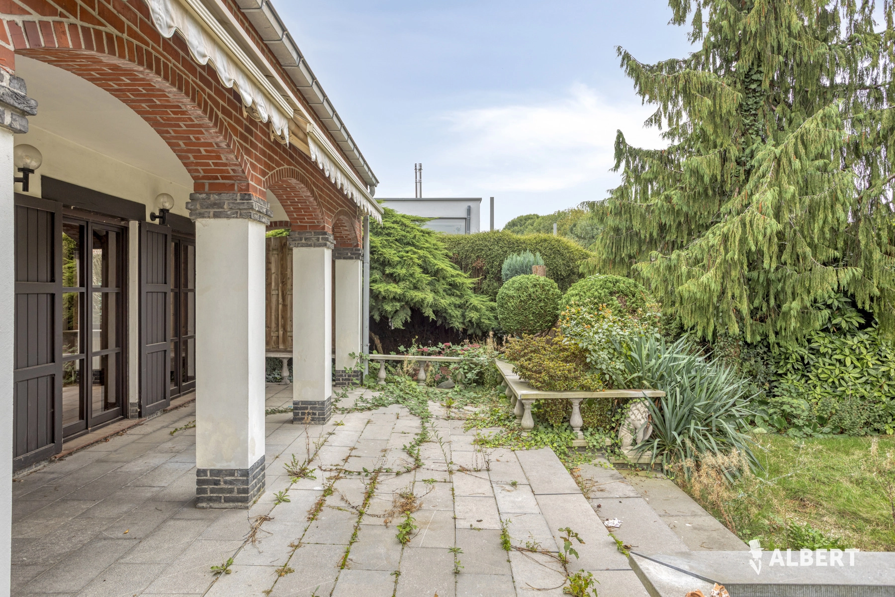 bc5d59cc181341a6869c7bf4b1313c26 photo