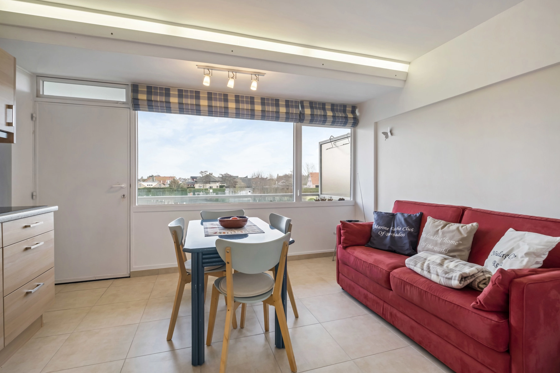 a97cdd45f9d04194a98e93f7af31eb23 photo