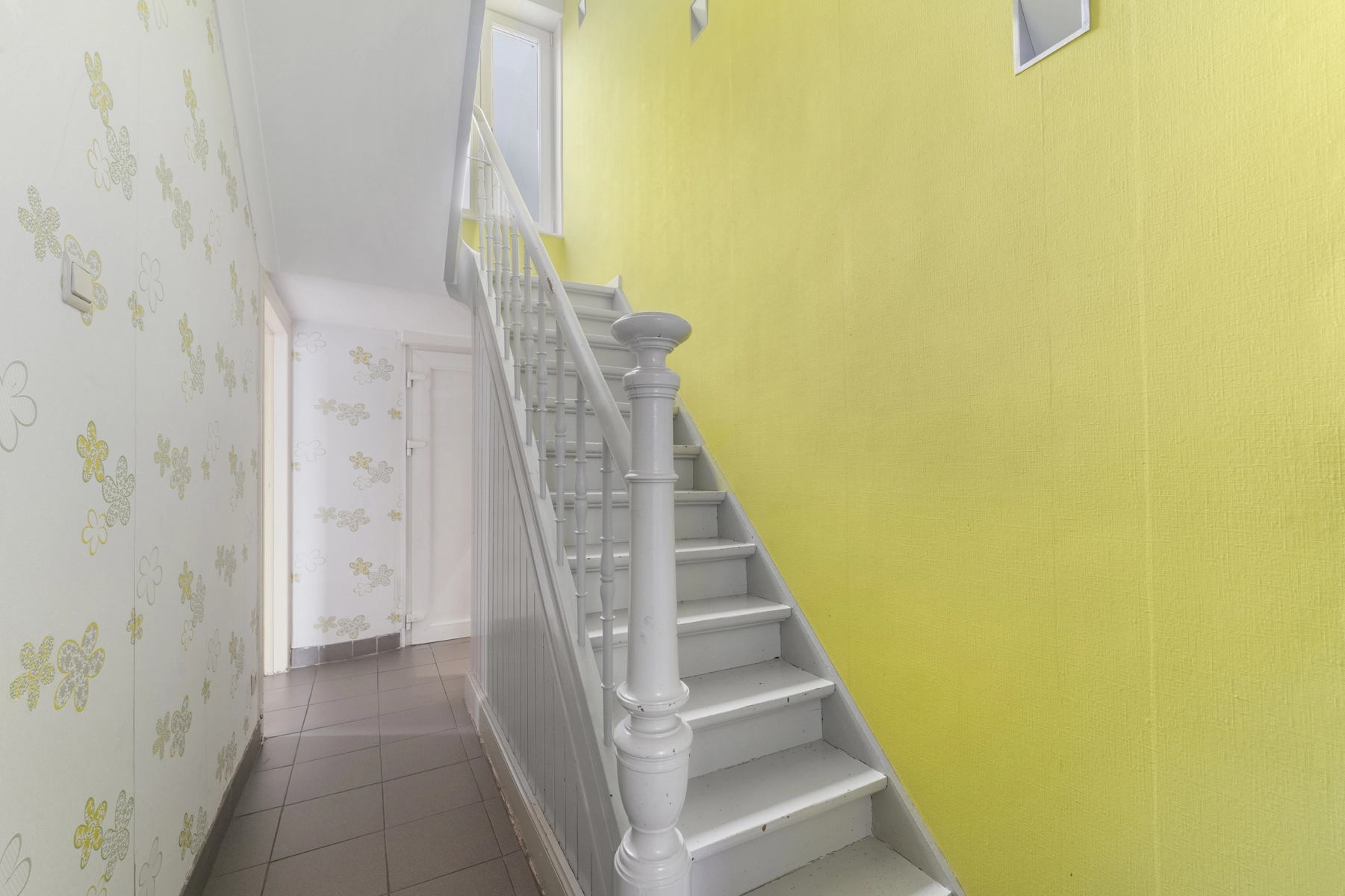 66c5990f2670454aaa40019a382ce05b photo