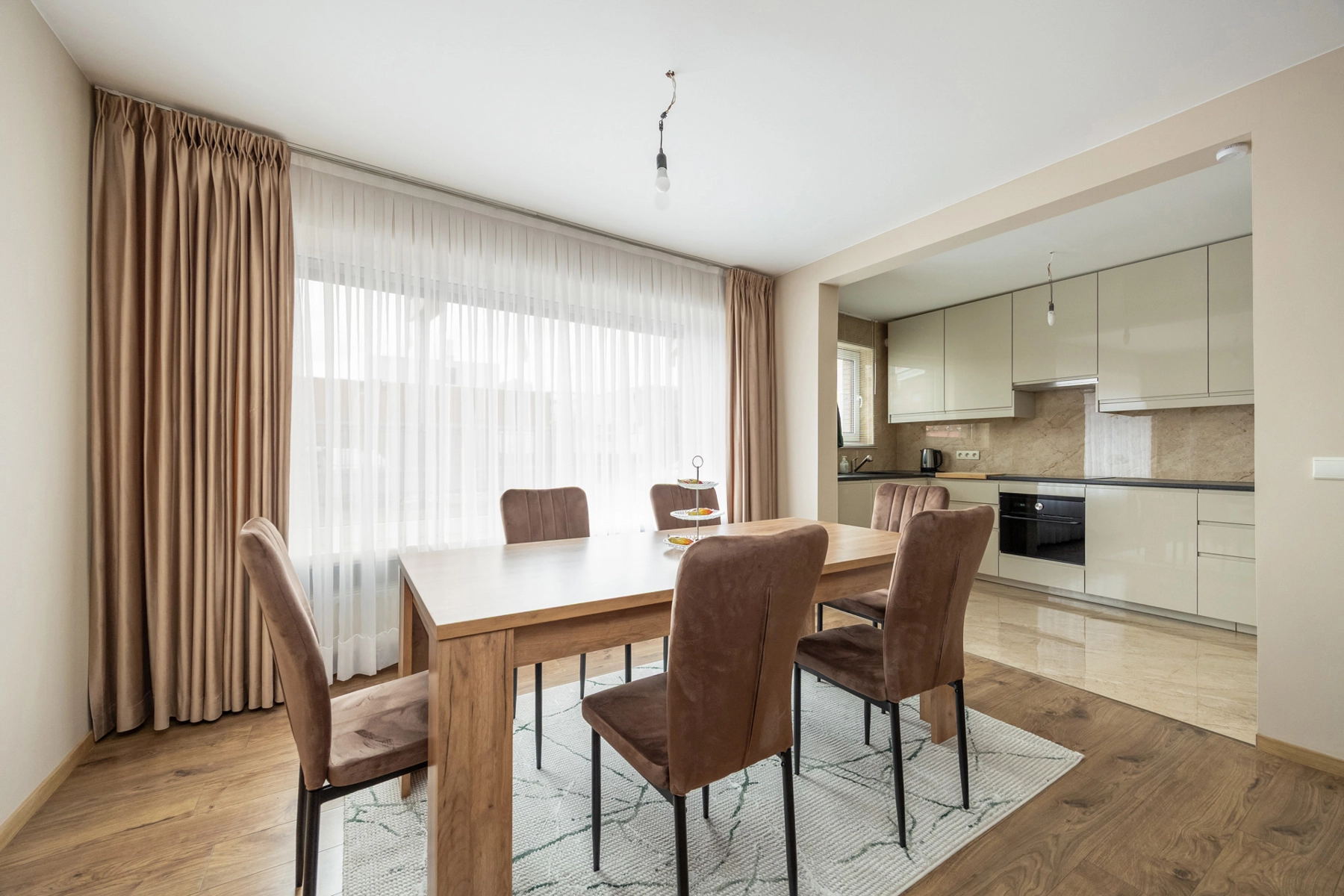 10bb1ca9a2874024acca634ae4d0df6a photo