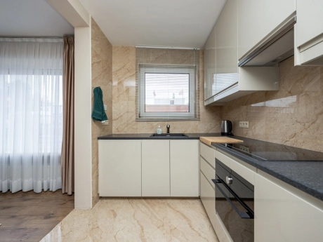 af06fd289f77431d8fc84a425724bebb thumbnail