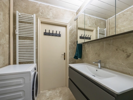 cf799cf4af5c4760afa49f574d92e96c thumbnail