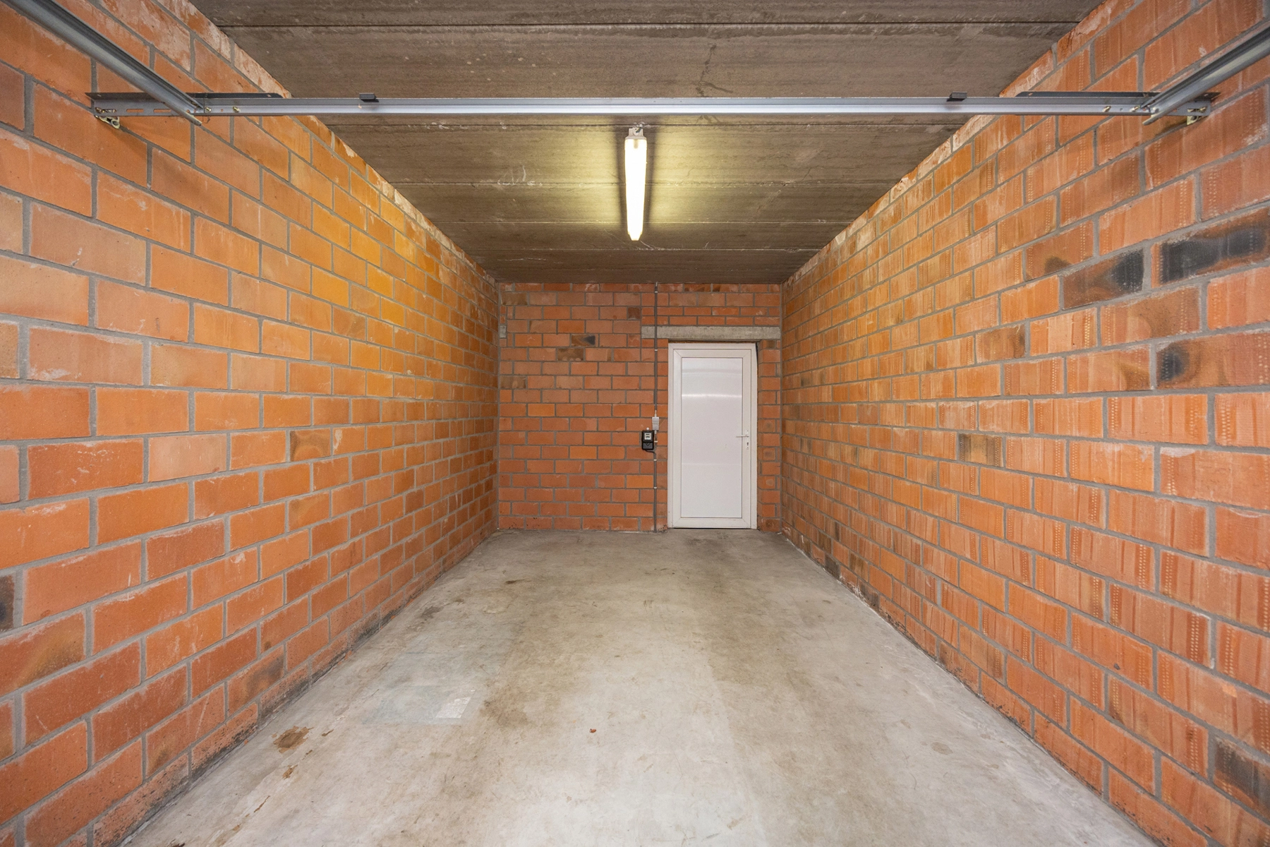 5b56fc3352b54da3b28f7a6c74191f67 photo