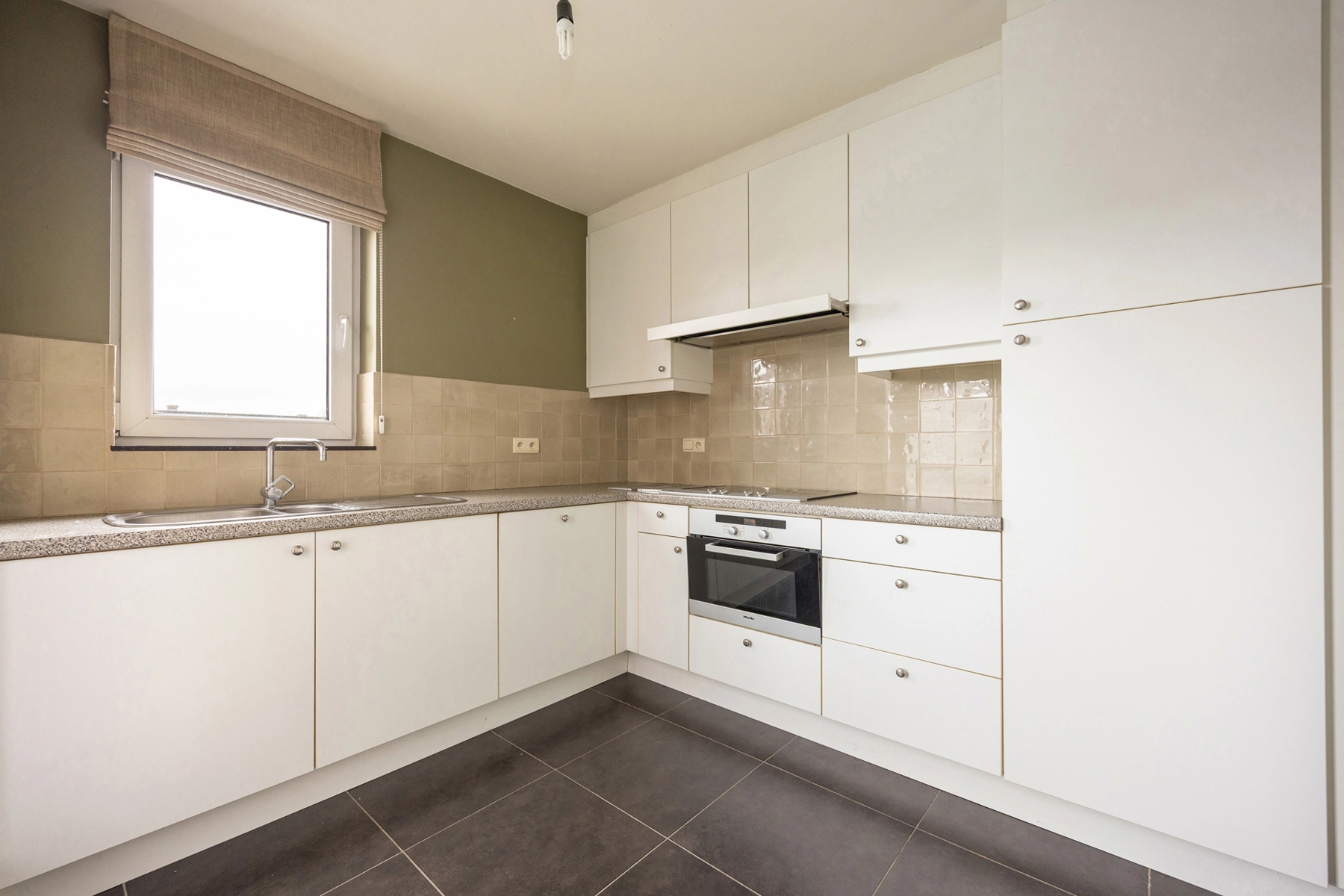 e26f4cc0208b4a5cad8555a675aed439 photo