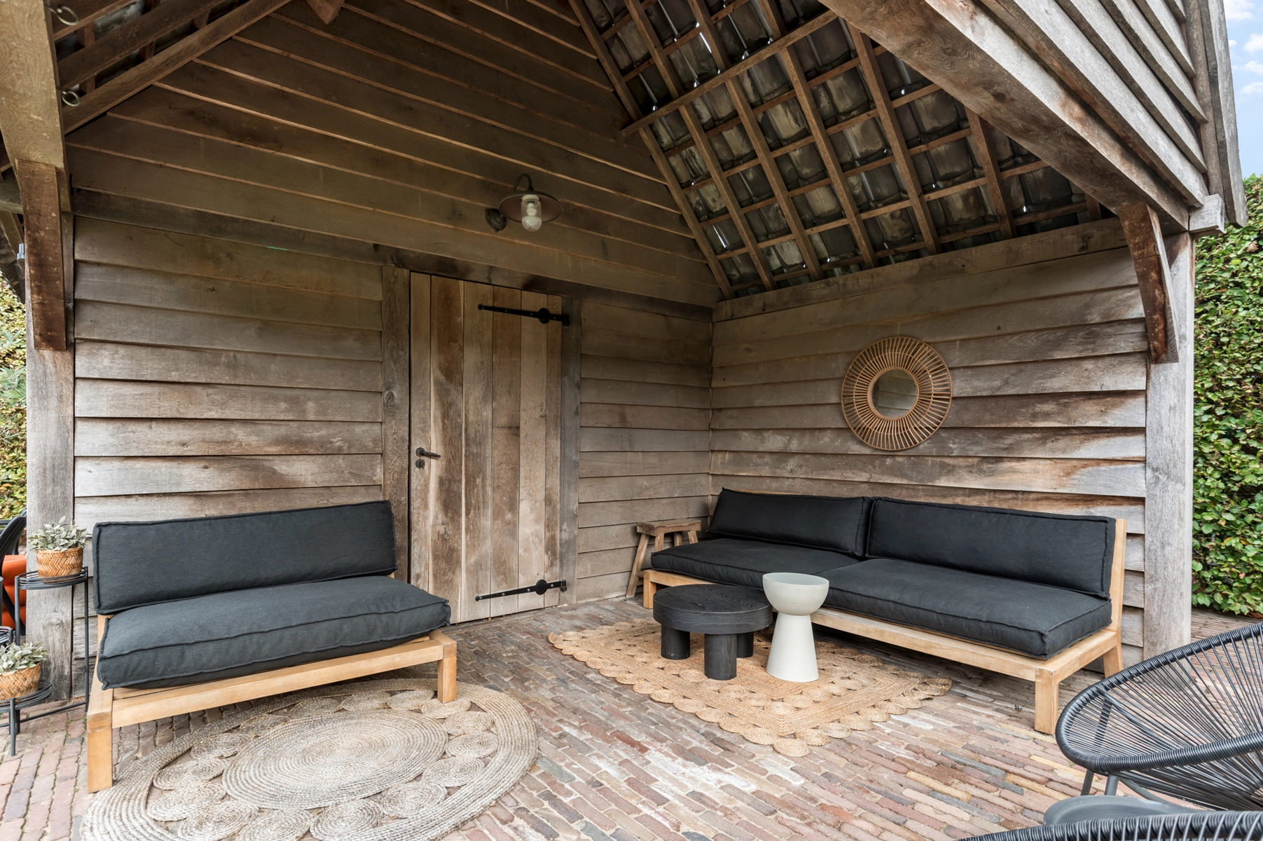 166e9c8953e443c49e95c80a6585fc62 photo