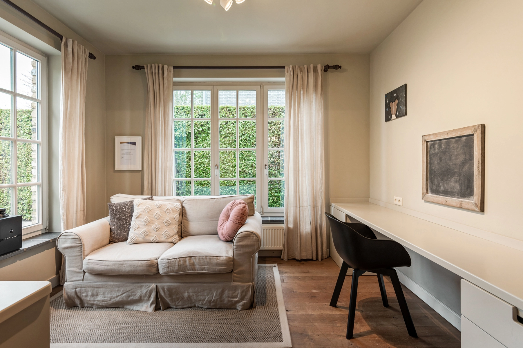 382a3c0d76404652afc3ee503d1643f7 photo