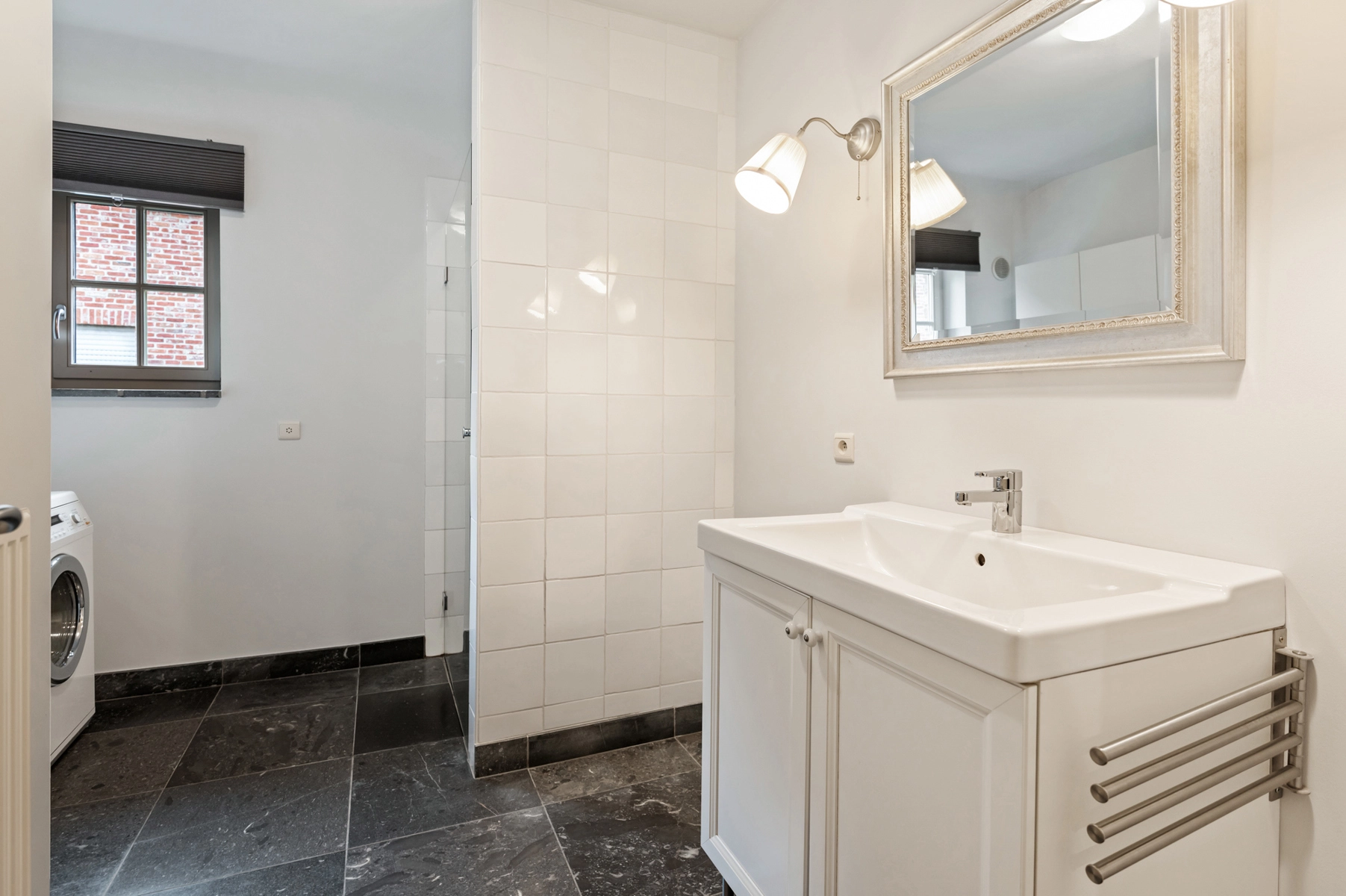 6882e93188d34f1da6cbeedf74d9d426 photo