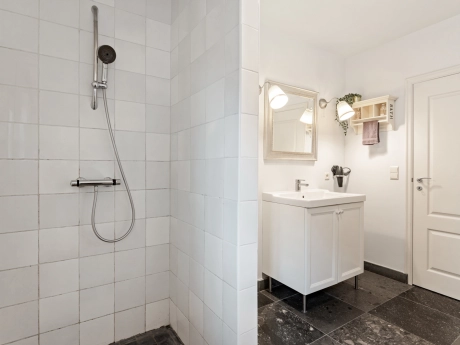 7ffd49b889ef4bc6a5ae794eb6e721e5 thumbnail