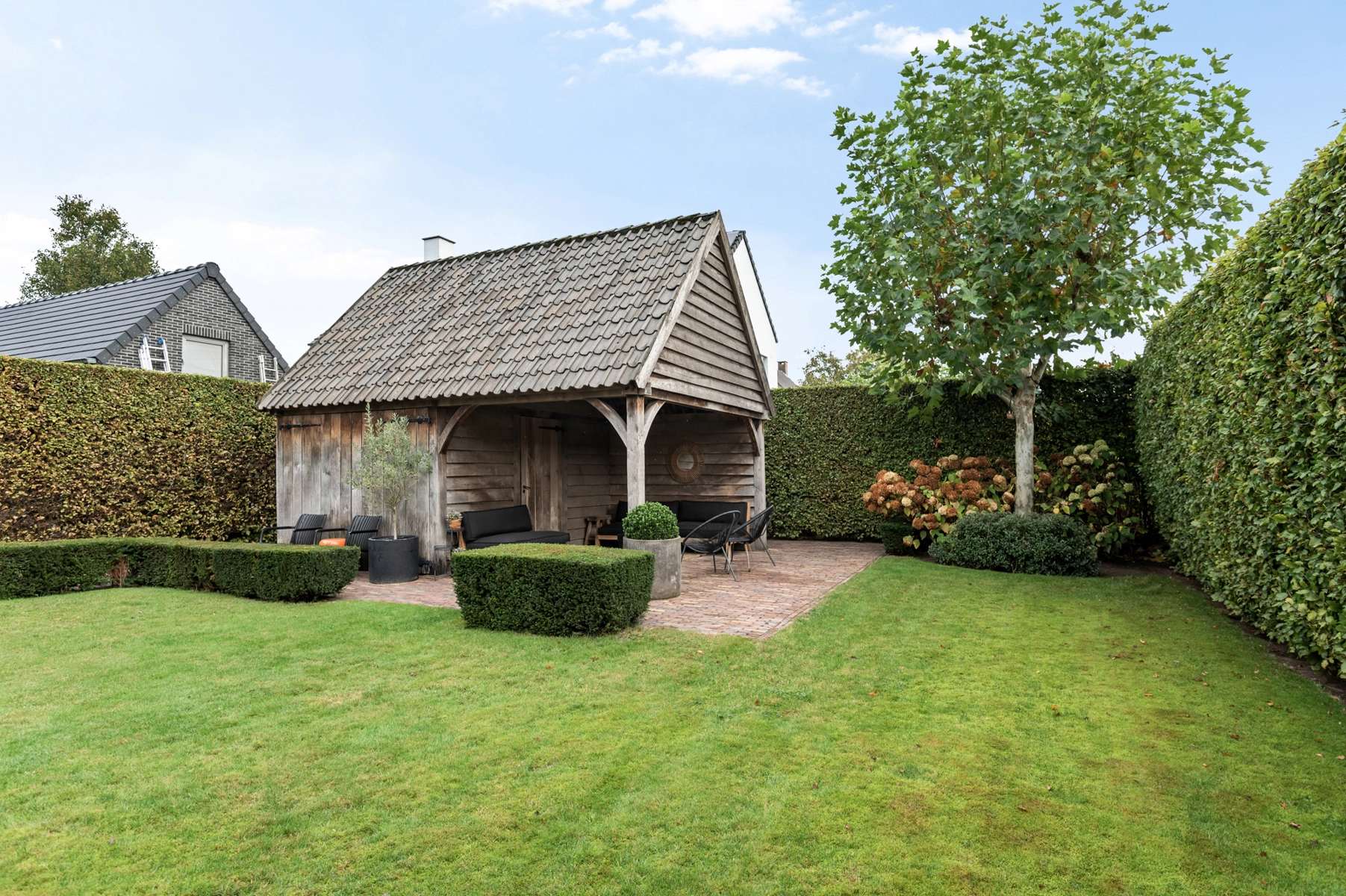 8bf0255f42734c64a5fc852d596f6af0 photo