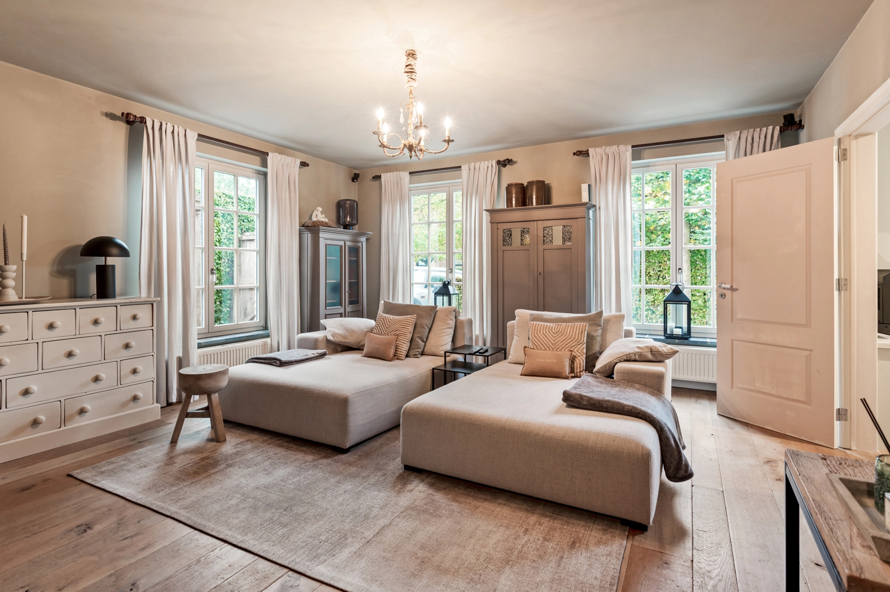 b41c9778814e4bb6ad0c36d317acc73e photo