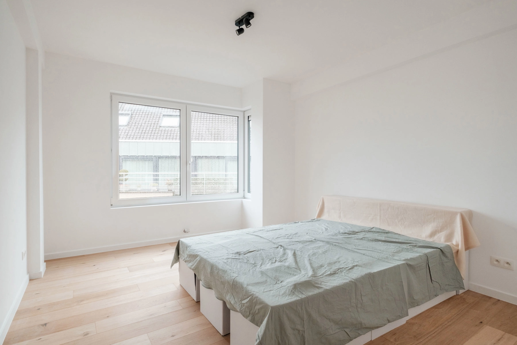 c7e177c3c10d49228e44e1a7f1a38f9d photo