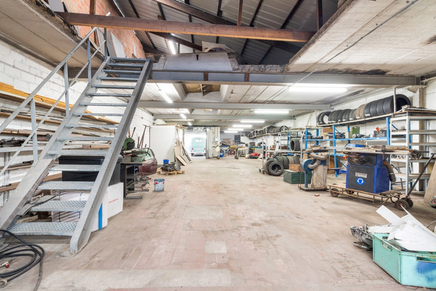 4a9649c27d6e4f0289a12d9591e937e4 photo