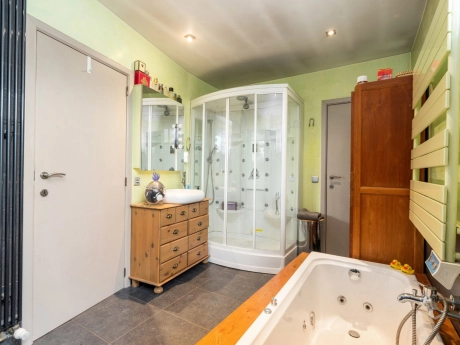 87d7f4c72e1041a48484993a15891578 thumbnail